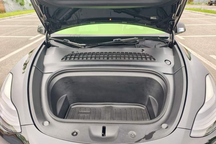 Used Tesla Model Y 2021 Performance High-Performance All-Wheel-Drive Version Interior 11