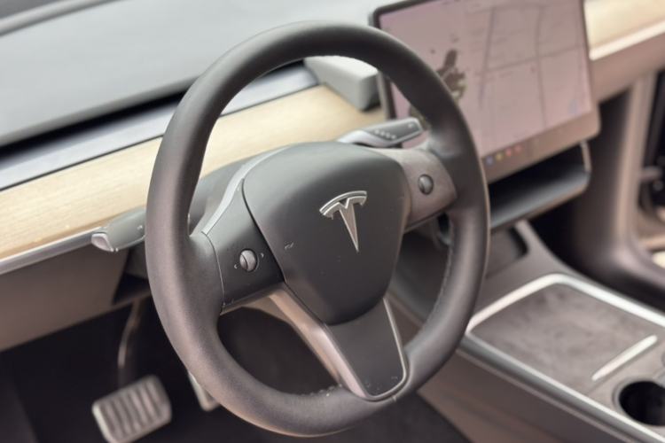 Used Tesla Model Y 2021 Long-Range All-Wheel-Drive Version 3D7 Interior 2