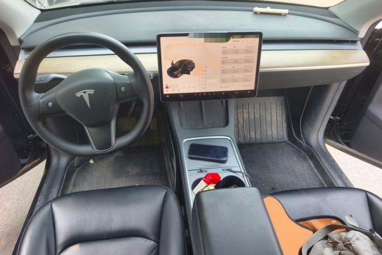 Used Tesla Model Y 2021 Standard Range Rear-Wheel Drive Version Interior 2