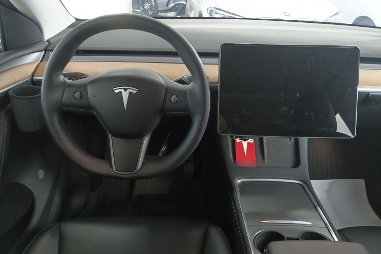 Used Tesla Model Y 2021 Standard Range Rear-Wheel Drive Version Interior 2