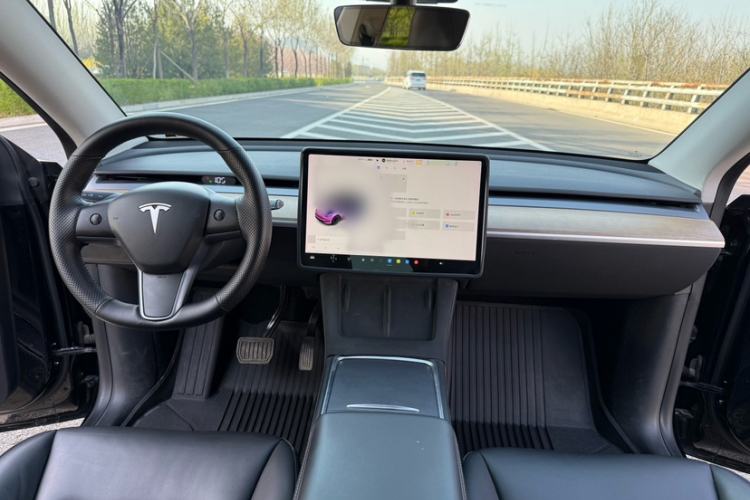 Used Tesla Model Y 2021 Standard Range Rear-Wheel Drive Version Interior 2