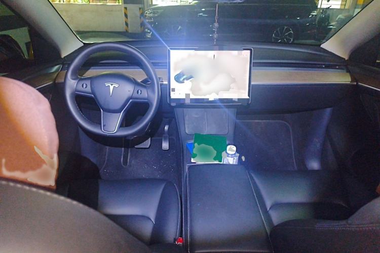 Used Tesla Model Y 2021 Standard Range Rear-Wheel Drive Version Interior 2