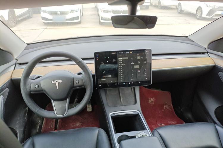 Used Tesla Model Y 2021 Standard Range Rear-Wheel Drive Version Interior 2