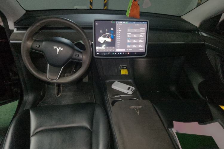 Used Tesla Model Y 2021 Standard Range Rear-Wheel Drive Version Interior 2