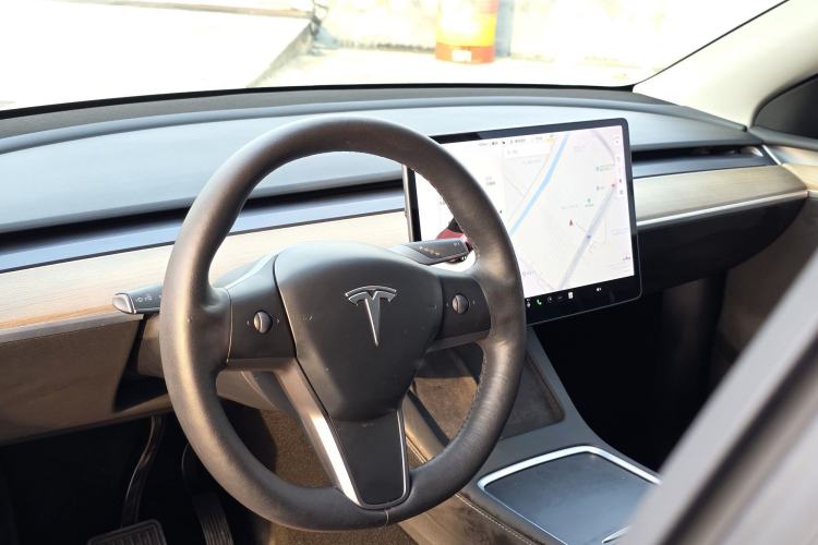 Used Tesla Model Y 2021 Long-Range All-Wheel-Drive Version 3D7 Interior 2