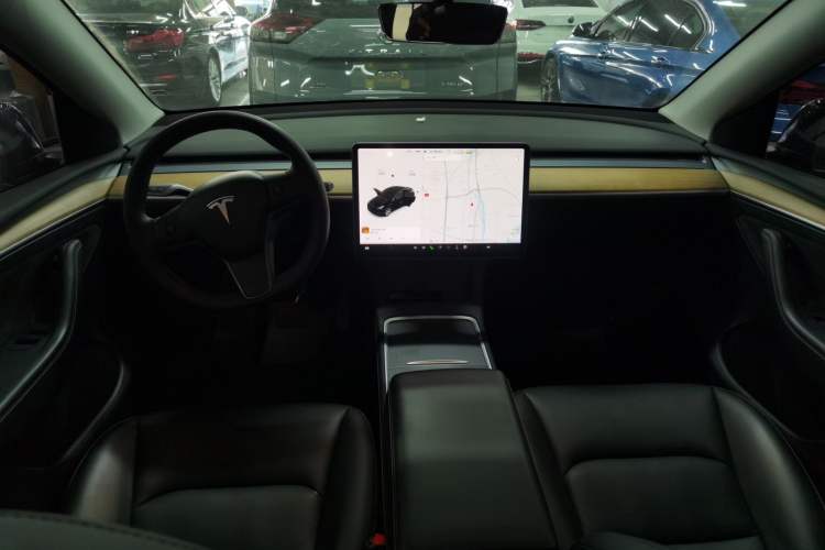 Used Tesla Model Y 2021 Standard Range Rear-Wheel Drive Version Interior 2