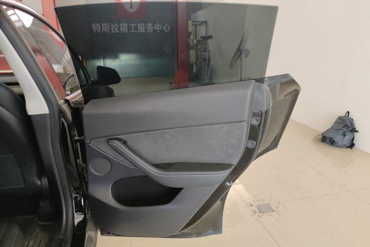 Used Tesla Model Y 2021 Long-Range All-Wheel-Drive Version 3D7 Interior 3