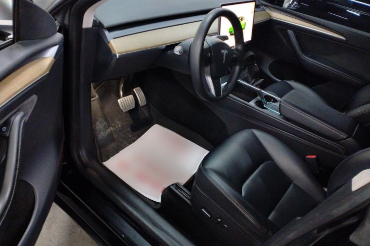 Used Tesla Model Y 2021 Performance High-Performance All-Wheel-Drive Version Interior 3