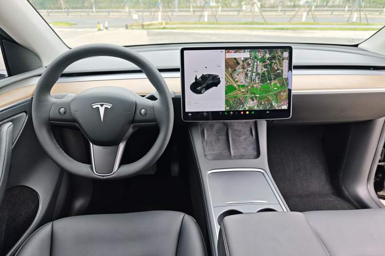 Used Tesla Model Y 2021 Long-Range All-Wheel-Drive Version 3D7 Interior 3