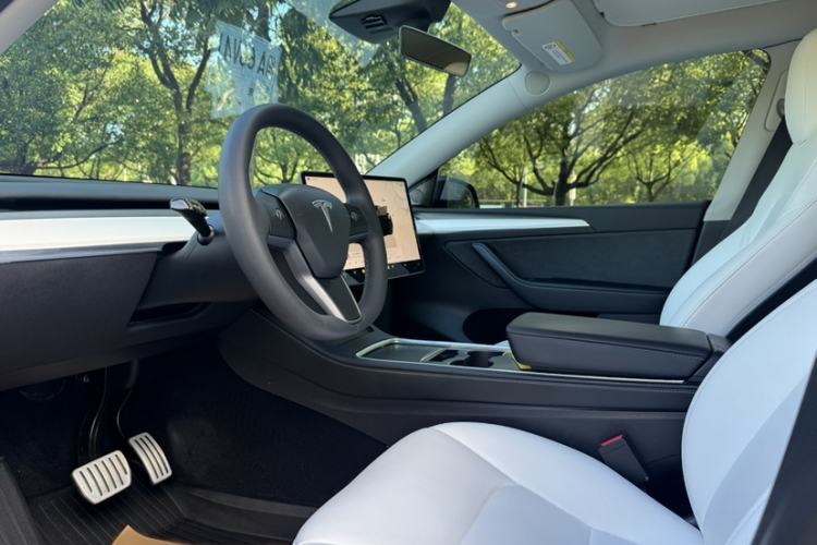 Used Tesla Model Y 2021 Performance High-Performance All-Wheel-Drive Version Interior 3