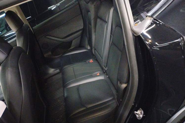 Used Tesla Model Y 2021 Performance High-Performance All-Wheel-Drive Version Interior 4