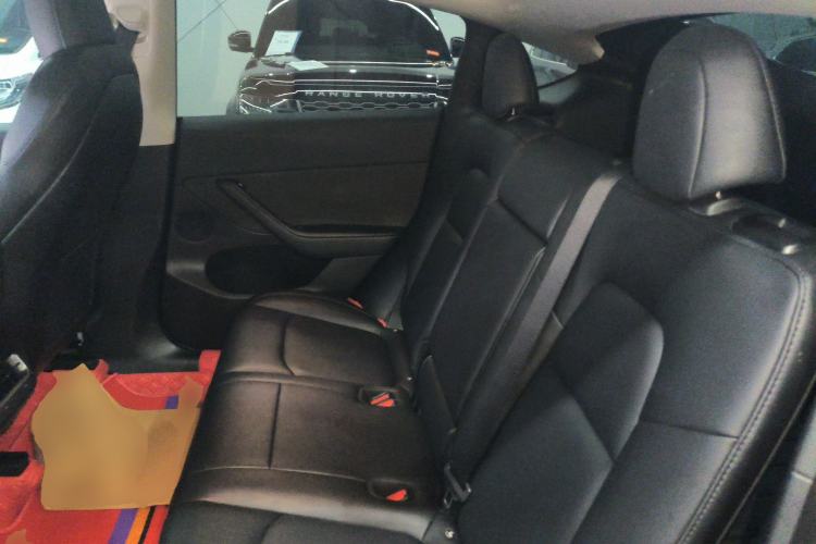 Used Tesla Model Y 2021 Standard Range Rear-Wheel Drive Version Interior 4