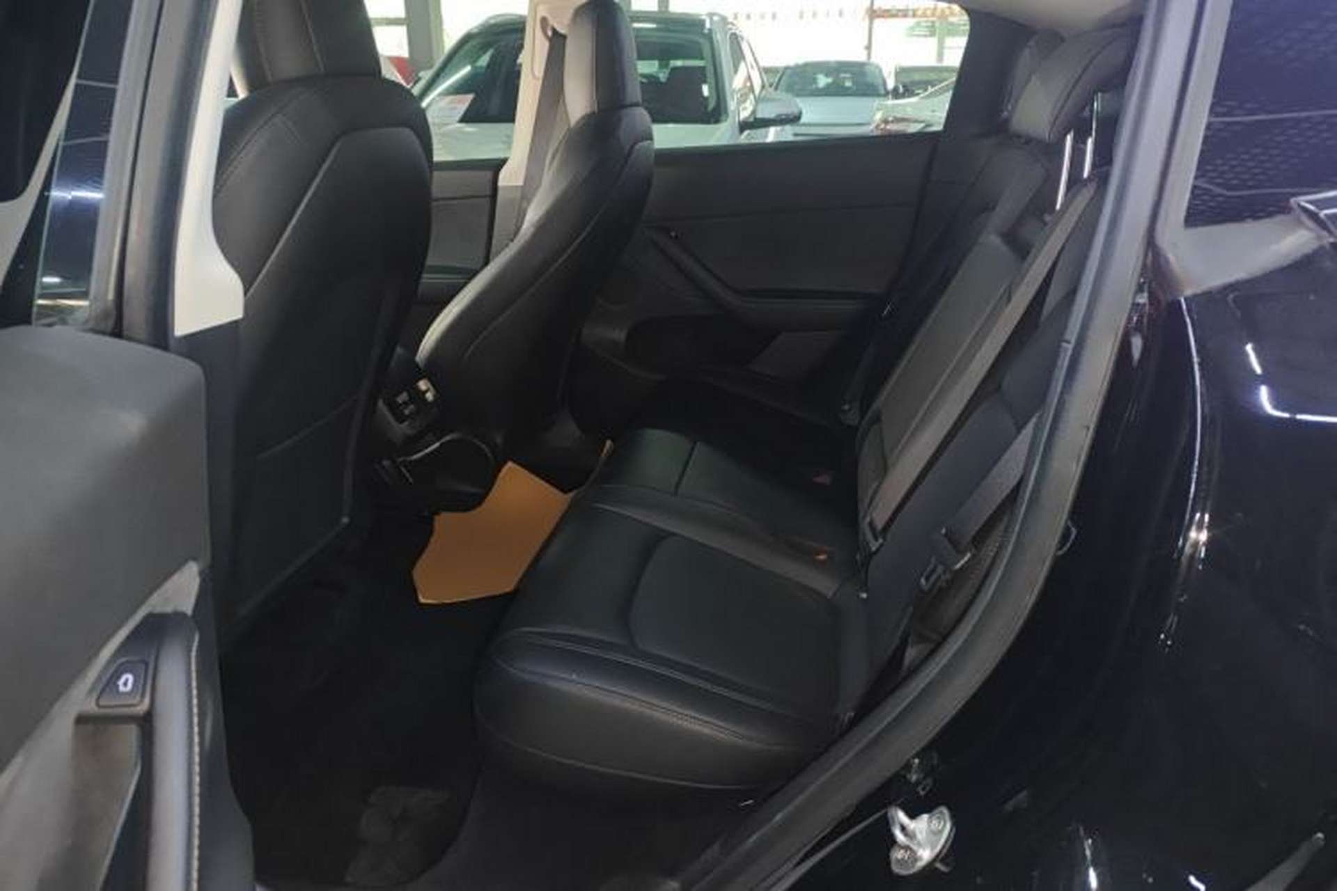 Used Tesla Model Y 2021 Standard Range Rear-Wheel Drive Version Interior 4