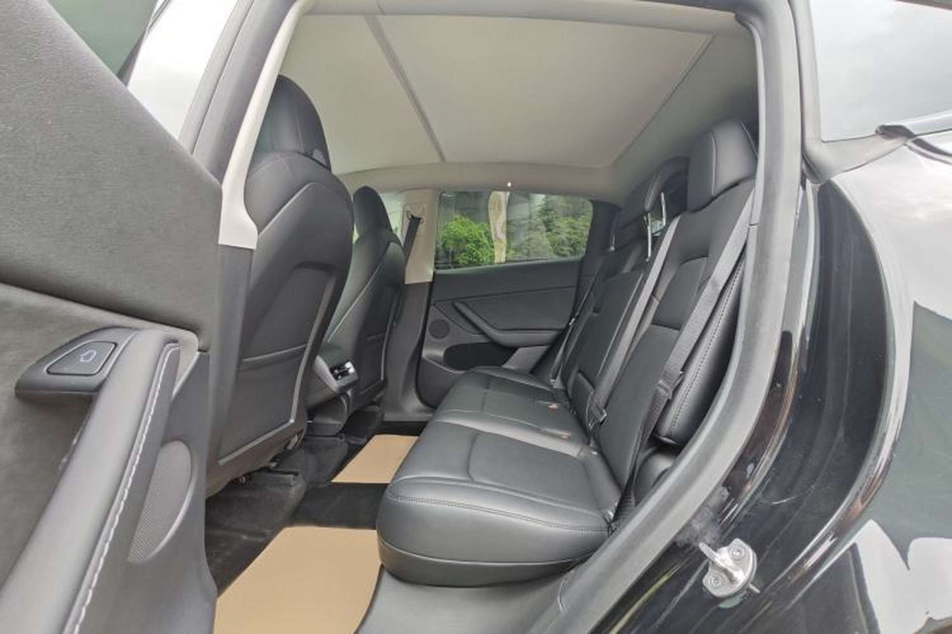 Used Tesla Model Y 2021 Standard Range Rear-Wheel Drive Version Interior 4