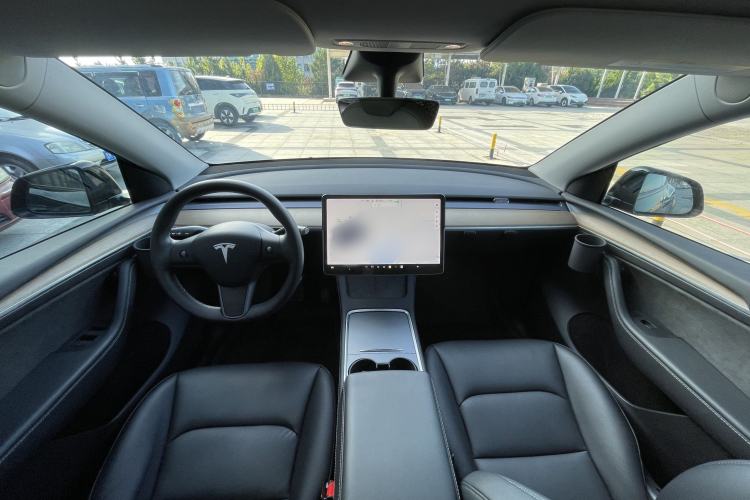 Used Tesla Model Y 2021 Standard Range Rear-Wheel Drive Version Interior 5