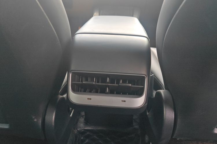 Used Tesla Model Y 2021 Standard Range Rear-Wheel Drive Version Interior 5