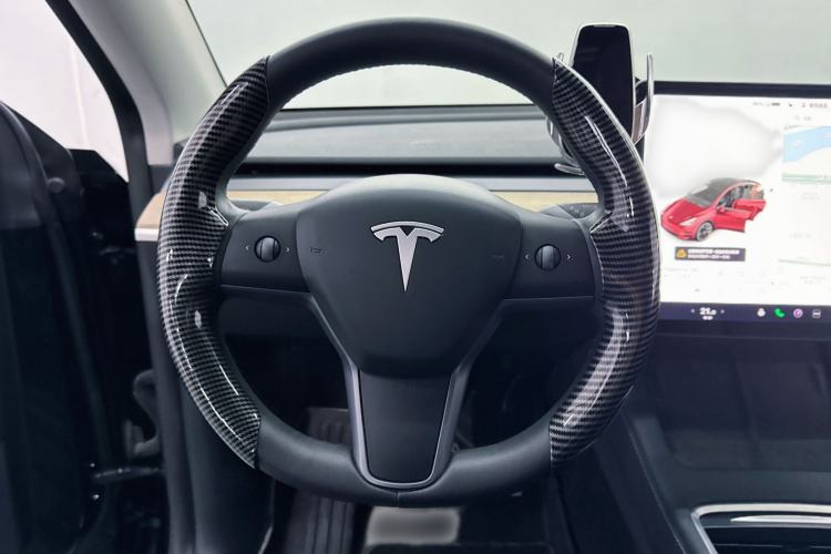 Used Tesla Model Y 2021 Standard Range Rear-Wheel Drive Version Interior 5