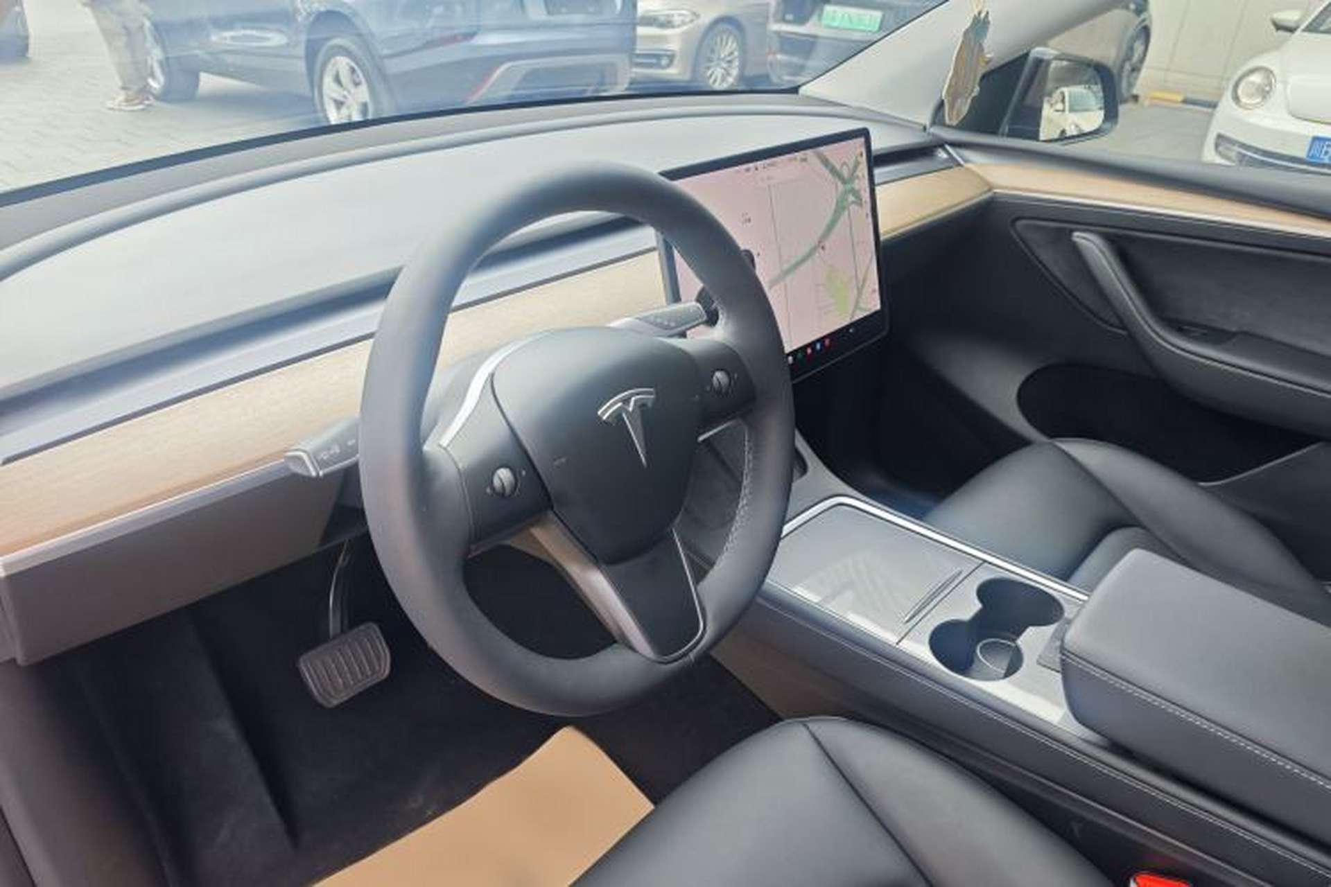 Used Tesla Model Y 2021 Long-Range All-Wheel-Drive Version 3D7 Interior 6