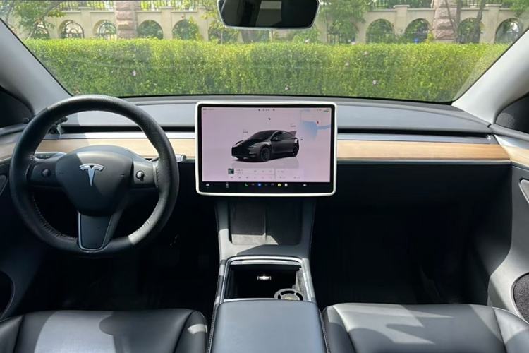 Used Tesla Model Y 2021 Revised Version 2 Long-Range All-Wheel-Drive Edition Interior 6