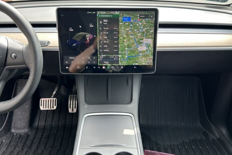 Used Tesla Model Y 2021 Standard Range Rear-Wheel Drive Version Interior 6