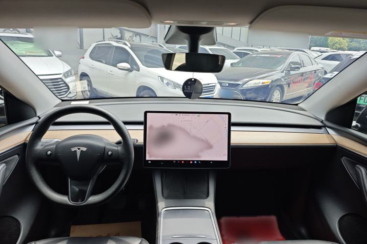 Used Tesla Model Y 2021 Standard Range Rear-Wheel Drive Version Interior 7