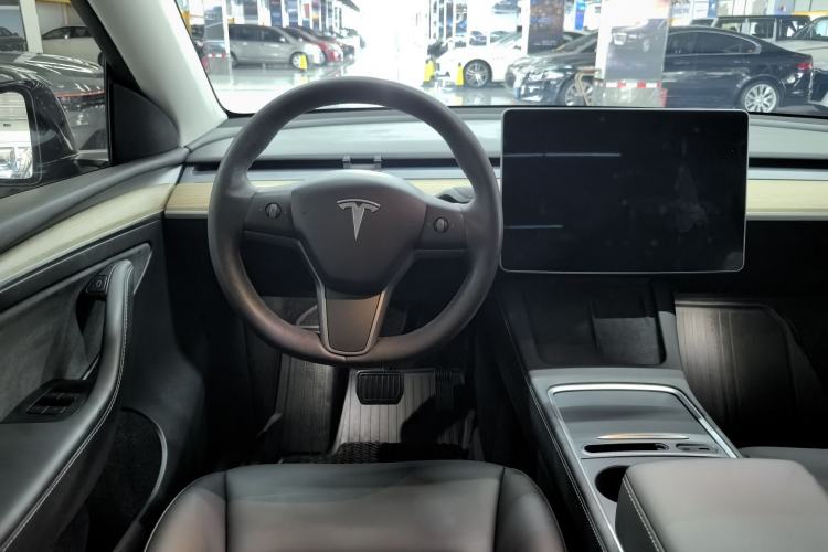 Used Tesla Model Y 2021 Long-Range All-Wheel-Drive Version 3D7 Interior 7