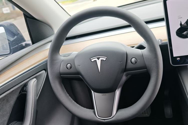 Used Tesla Model Y 2021 Long-Range All-Wheel-Drive Version 3D7 Interior 7