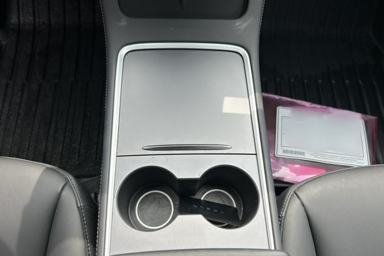 Used Tesla Model Y 2021 Standard Range Rear-Wheel Drive Version Interior 7