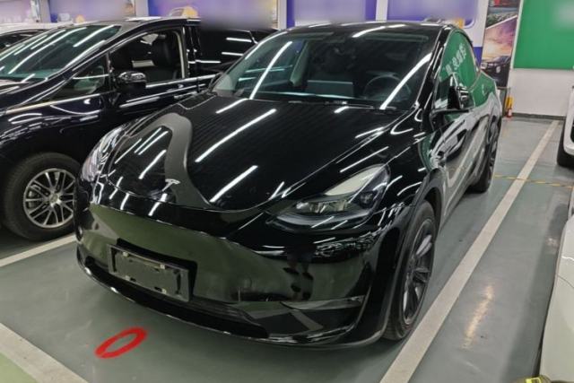 Tesla Model Y 2021 Long-Range All-Wheel-Drive Version 3D7 مستعملة