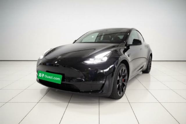 Ojetý Tesla Model Y 2021 Long-Range All-Wheel-Drive Version