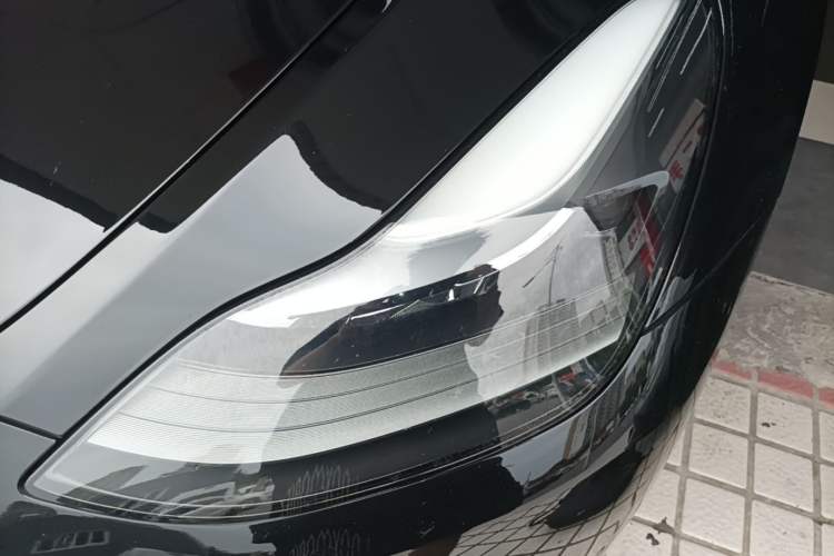 Used Tesla Model Y 2021 Standard Range Rear-Wheel Drive Version Left Front Headlight