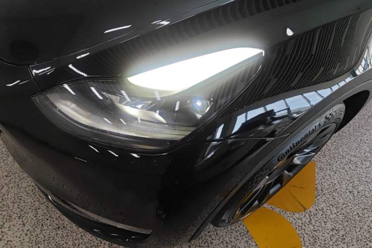 Used Tesla Model Y 2021 Long-Range All-Wheel-Drive Version Left Front Headlight