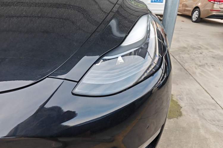 Used Tesla Model Y 2021 Standard Range Rear-Wheel Drive Version Left Front Headlight