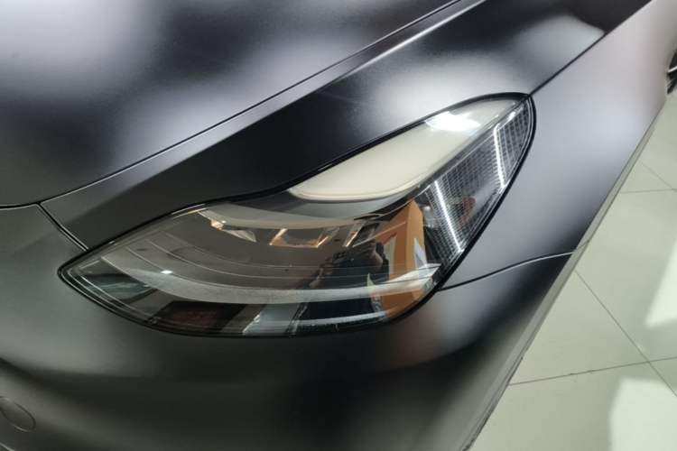 Used Tesla Model Y 2021 Long-Range All-Wheel-Drive Version Left Front Headlight