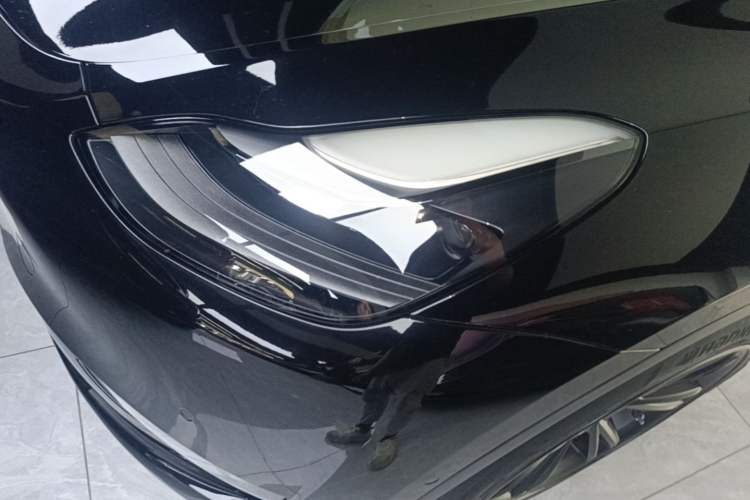 Used Tesla Model Y 2021 Standard Range Rear-Wheel Drive Version Left Front Headlight