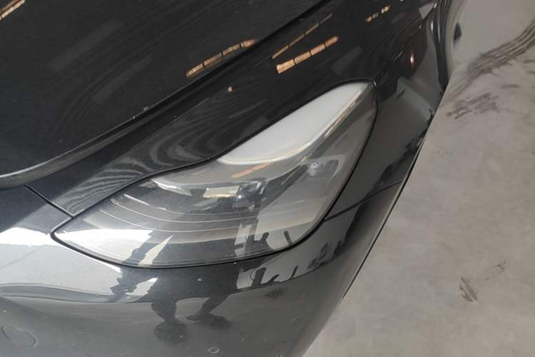 Used Tesla Model Y 2021 Standard Range Rear-Wheel Drive Version Left Front Headlight