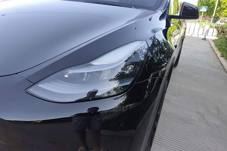 Used Tesla Model Y 2021 Standard Range Rear-Wheel Drive Version Left Front Headlight