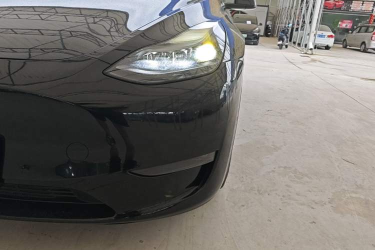 Used Tesla Model Y 2021 Standard Range Rear-Wheel Drive Version Left Front Headlight