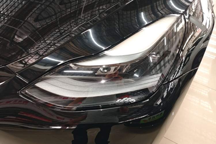 Used Tesla Model Y 2021 Standard Range Rear-Wheel Drive Version Left Front Headlight