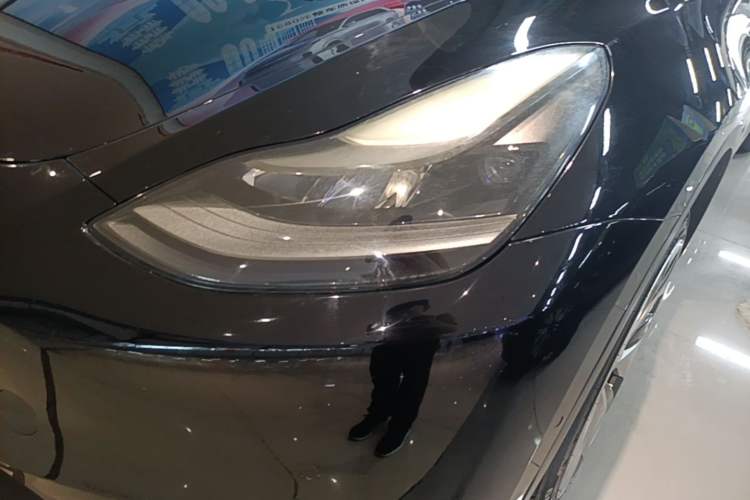 Used Tesla Model Y 2021 Standard Range Rear-Wheel Drive Version Left Front Headlight