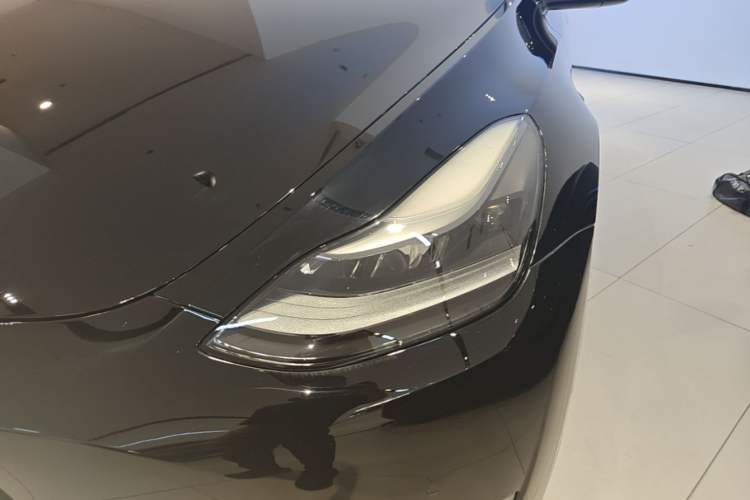 Used Tesla Model Y 2021 Standard Range Rear-Wheel Drive Version Left Front Headlight