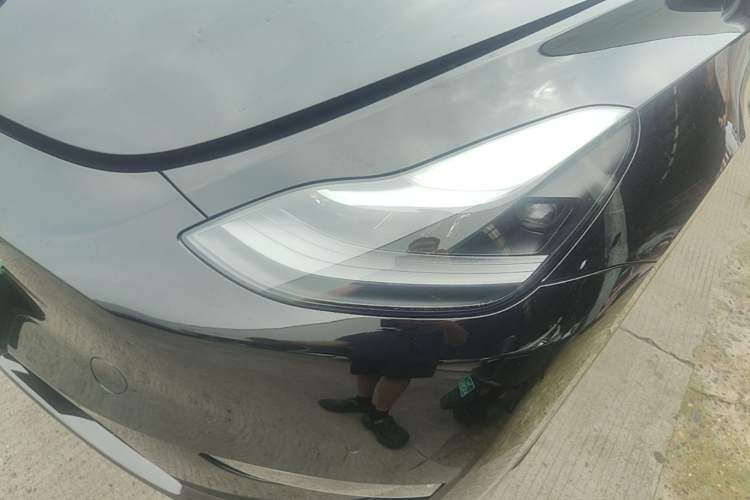 Used Tesla Model Y 2021 Standard Range Rear-Wheel Drive Version Left Front Headlight