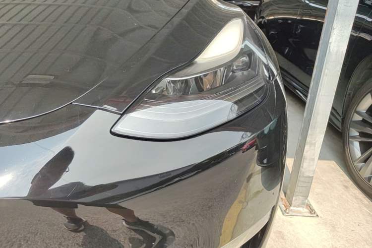 Used Tesla Model Y 2021 Standard Range Rear-Wheel Drive Version Left Front Headlight