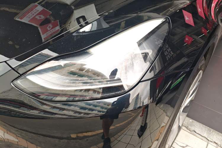 Used Tesla Model Y 2021 Standard Range Rear-Wheel Drive Version Left Front Headlight