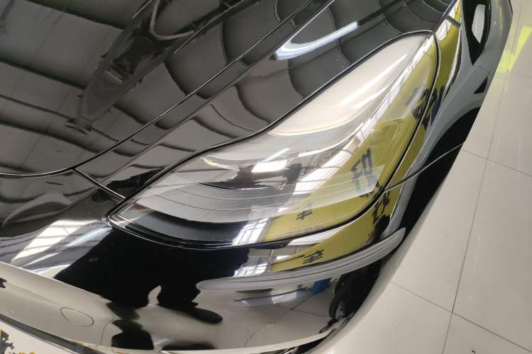 Used Tesla Model Y 2021 Standard Range Rear-Wheel Drive Version Left Front Headlight