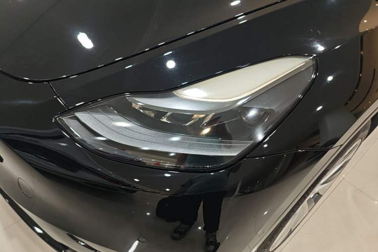 Used Tesla Model Y 2021 Long-Range All-Wheel-Drive Version 3D7 Left Front Headlight