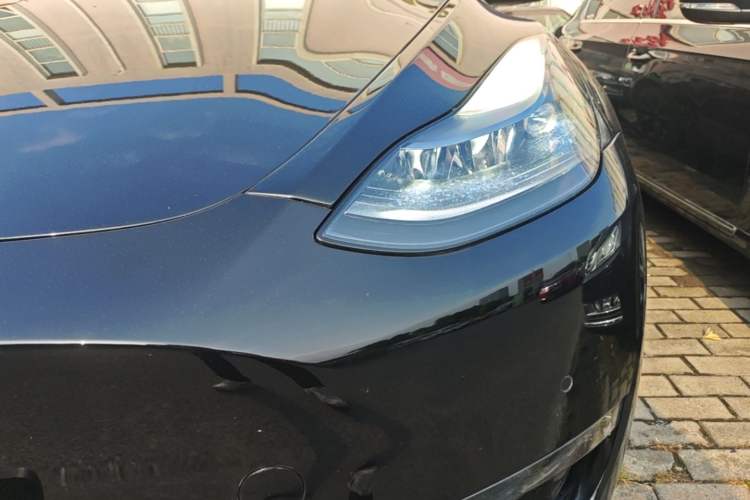 Used Tesla Model Y 2021 Standard Range Rear-Wheel Drive Version Left Front Headlight