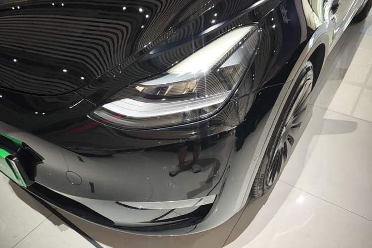 Used Tesla Model Y 2021 Standard Range Rear-Wheel Drive Version Left Front Headlight