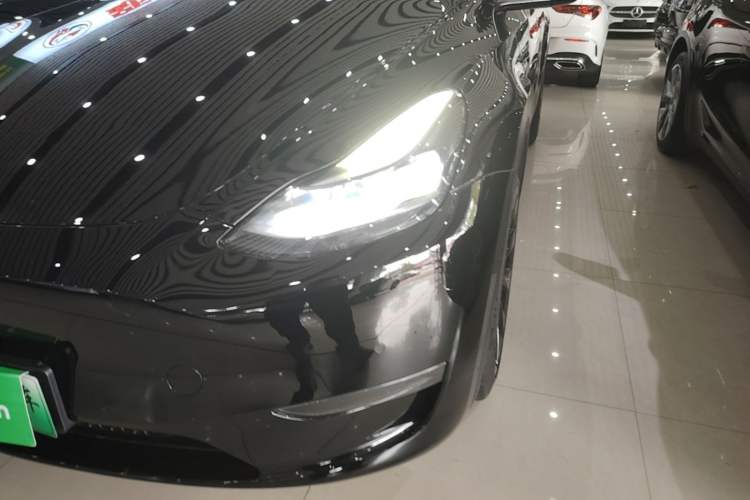Used Tesla Model Y 2021 Standard Range Rear-Wheel Drive Version Left Front Headlight