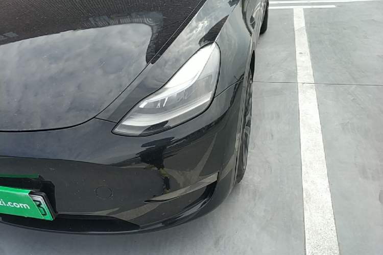 Used Tesla Model Y 2021 Standard Range Rear-Wheel Drive Version Left Front Headlight